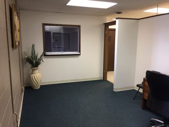 102 E Schoolhouse Rd, Yorkville, IL 60560